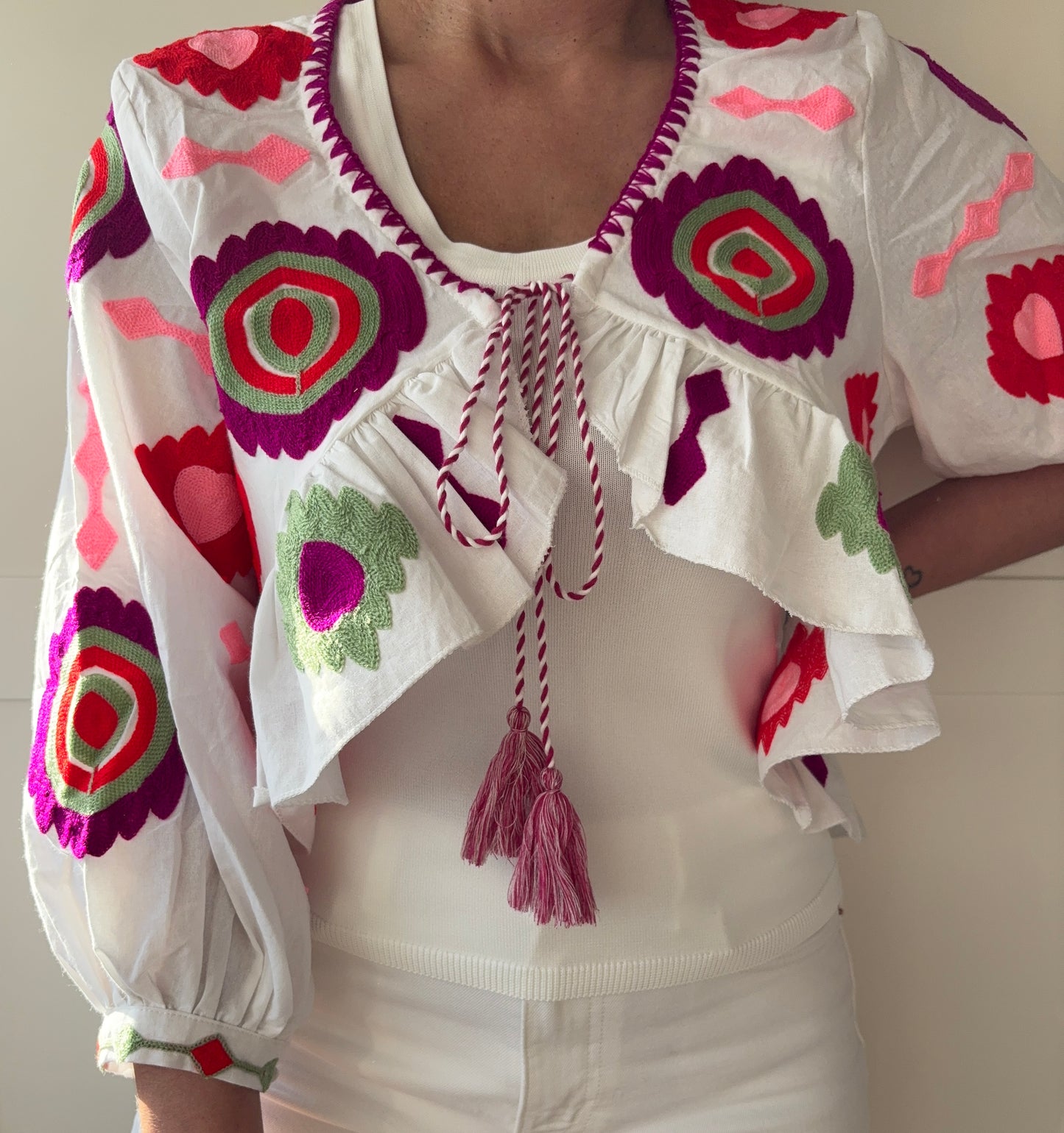 BOLERO BRANCO BORDADO